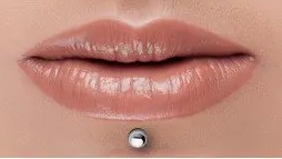piercing de labio labret